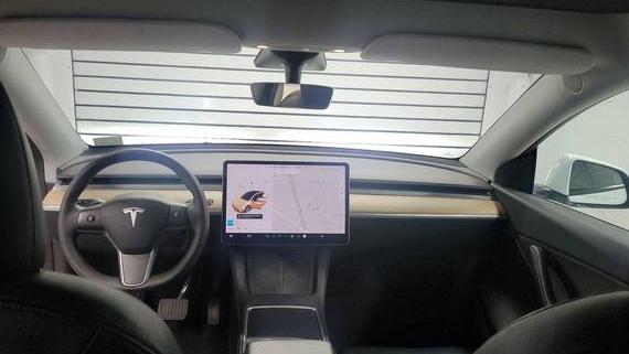 TESLA MODEL Y 2021 5YJYGAEE5MF285861 image